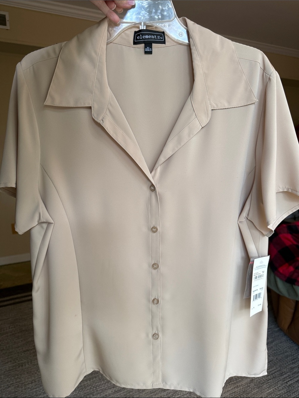 Short-Sleeve Button-Front Top in BeigeToupe, Sz. Xl